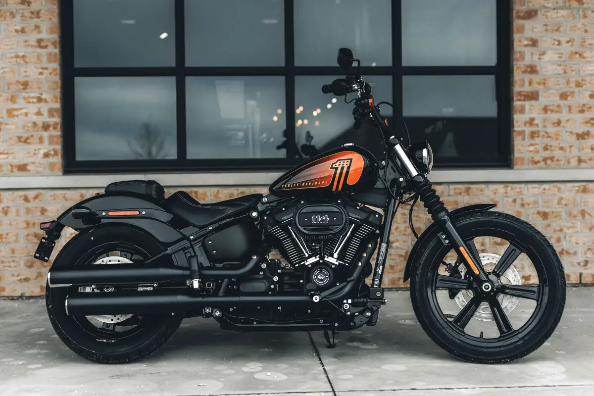 Harley Davidson Street Bob 114 (2023) - White Star Rides