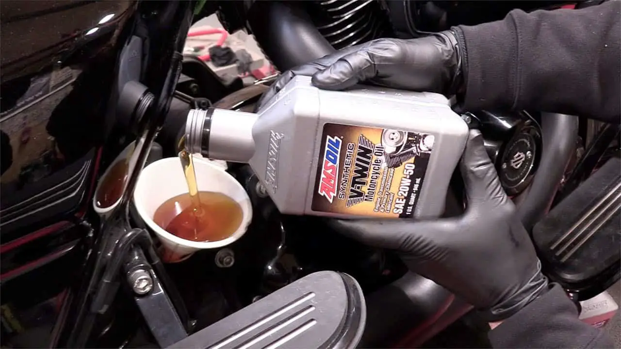 How To Change Transmission Fluid On Harley Dyna?