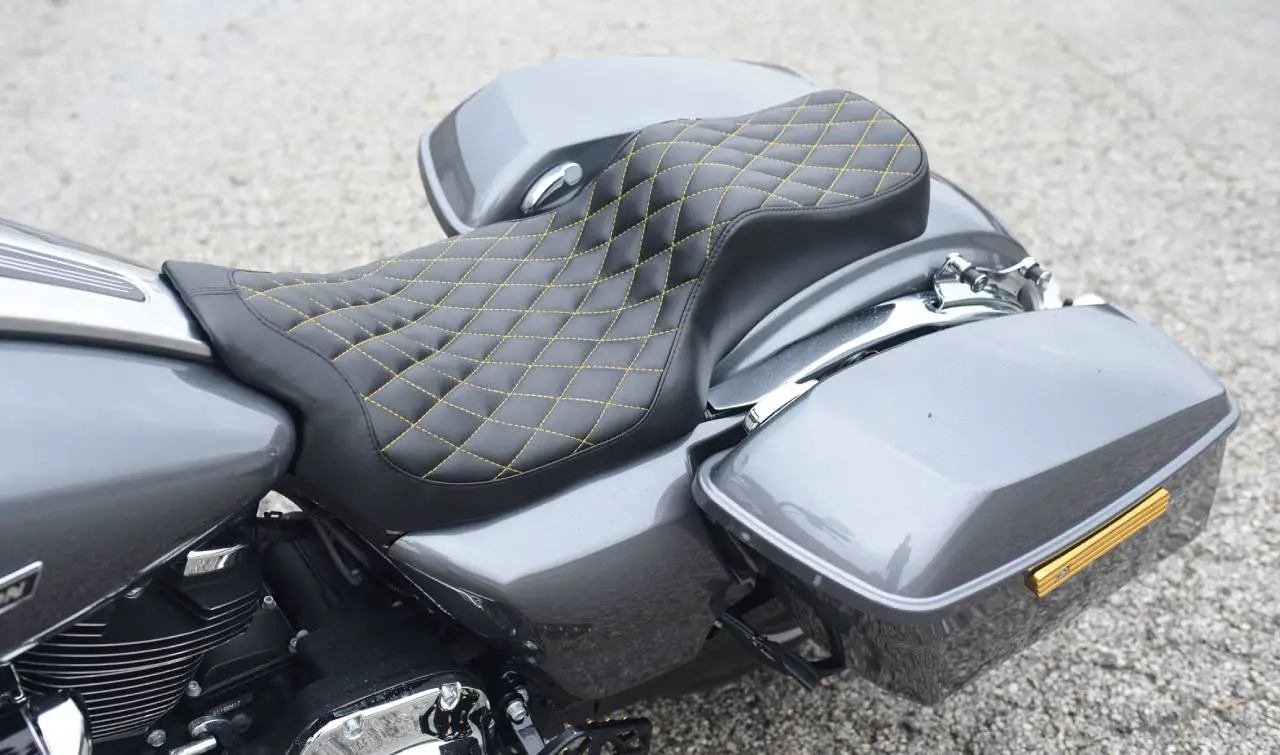 Best Harley Davidson Touring Seat - White Star Rides