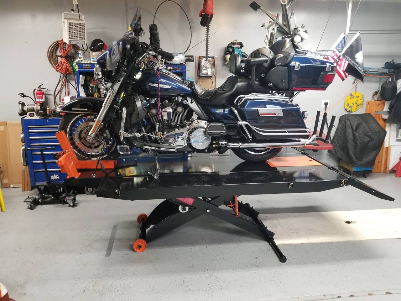 Can A Regular Motorcycle Lift Be Used On A Harley-Davidson
