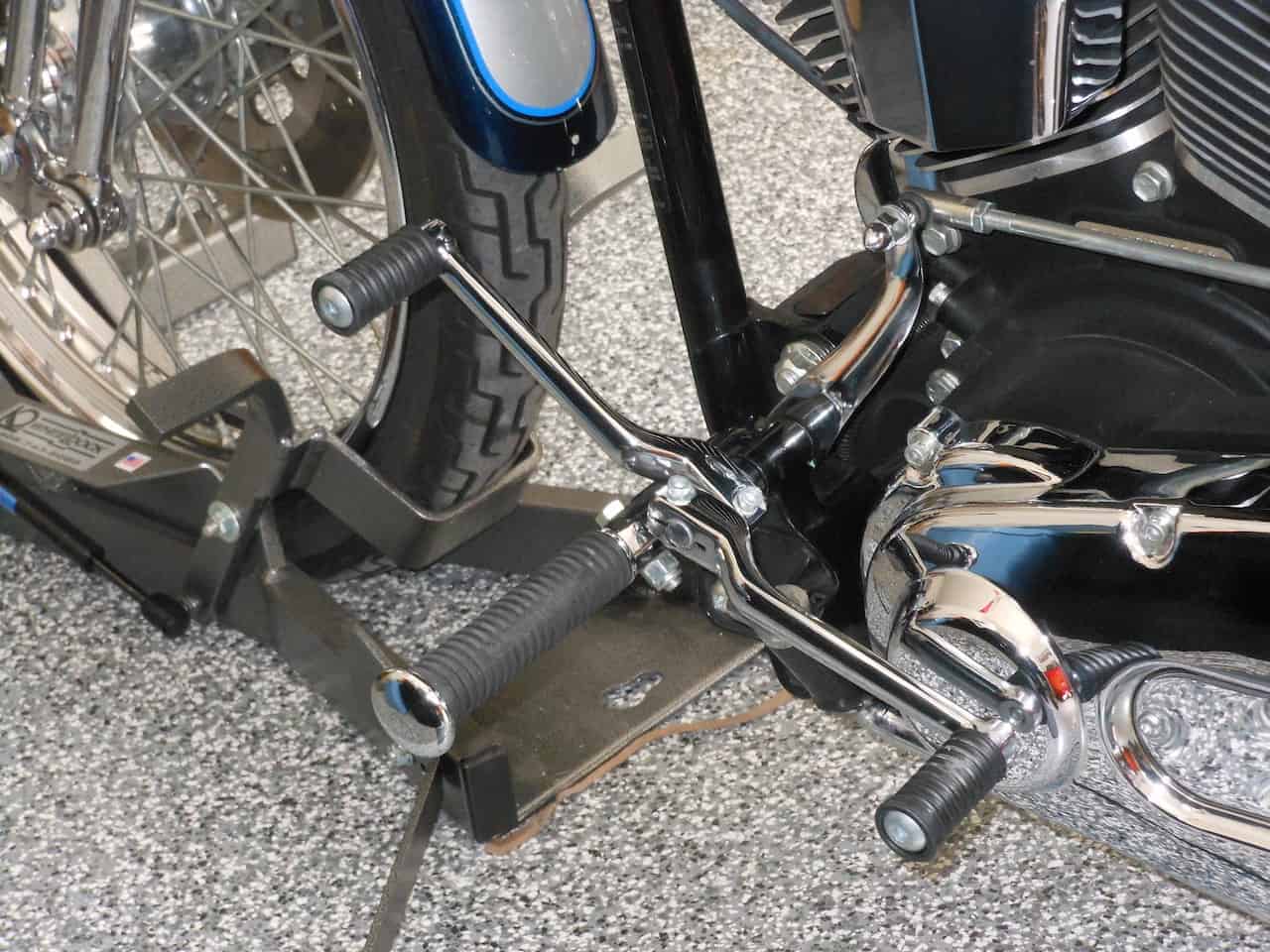 How Does A Heel Toe Shifter Work - White Star Rides